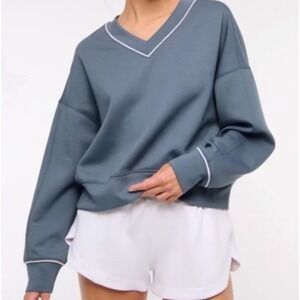 YPB Abercrombie & Fitch Women S Blue neoKNIT V-Neck Sweatshirt Excellent